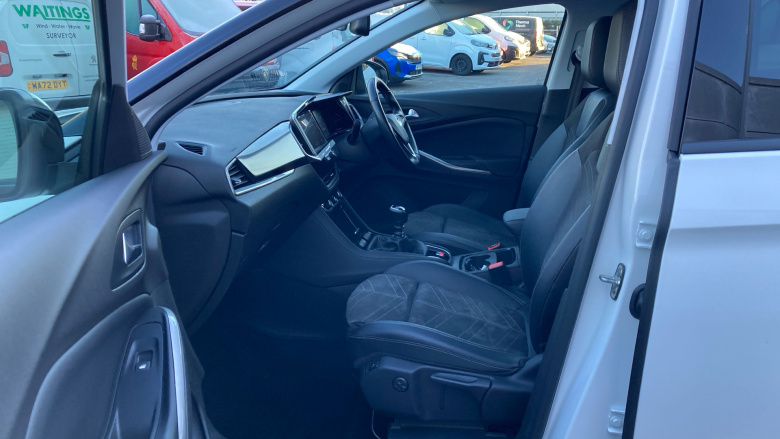 Vauxhall Grandland 1.2 Turbo Ultimate 5dr Petrol Hatchback